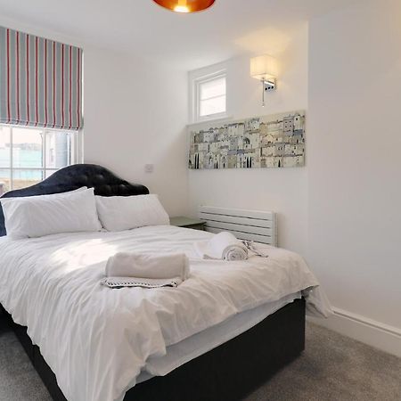 Master accommodation suite 6 Hastings Extérieur photo